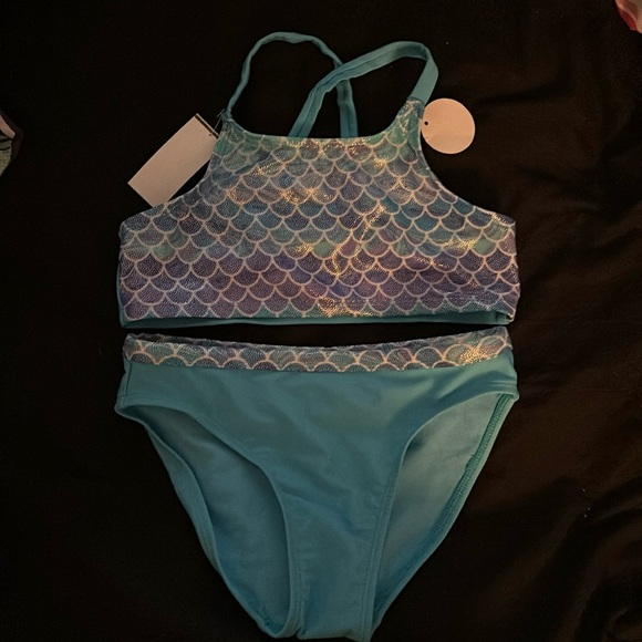 🍀NEW🍀Girls two piece swimsuit - Picture 1 of 4